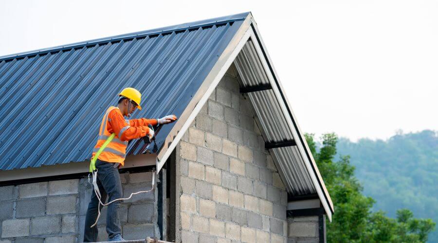 Expert top industrial roofings services in Alplaus, NY